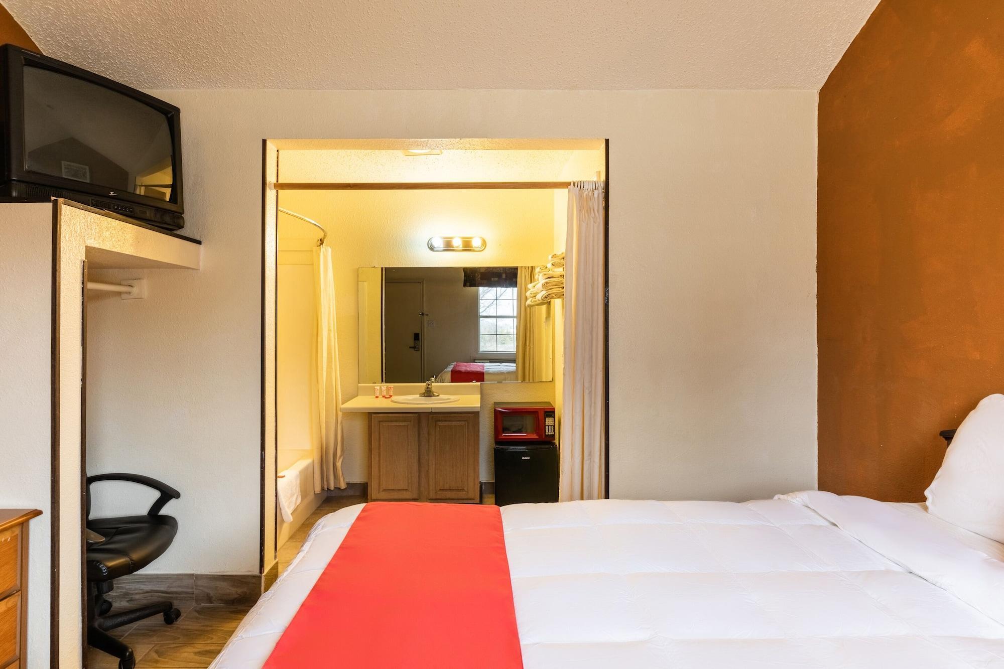 Oyo Hotel Decatur Tx Hwy 287 Northwest Εξωτερικό φωτογραφία