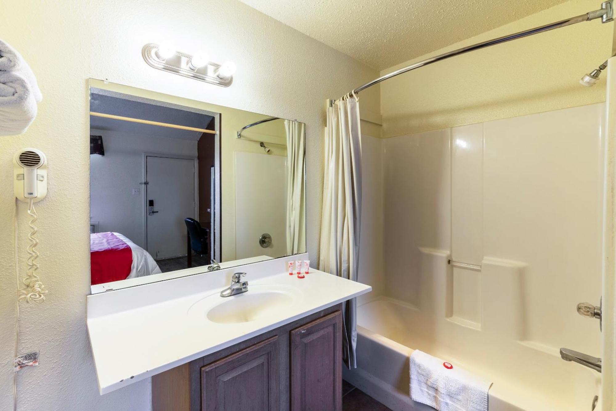 Oyo Hotel Decatur Tx Hwy 287 Northwest Εξωτερικό φωτογραφία